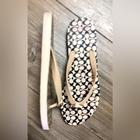 Coach Amel Signature C Black Tan Thong Sandals Bow Flip Flops - Picture 4 of 7